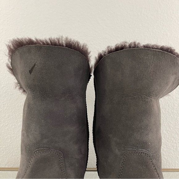 EMU AUSTRALIA Dark Brown Suede Sheepskin Leather Bells Beach Lo Shearling Boots - Picture 8 of 14